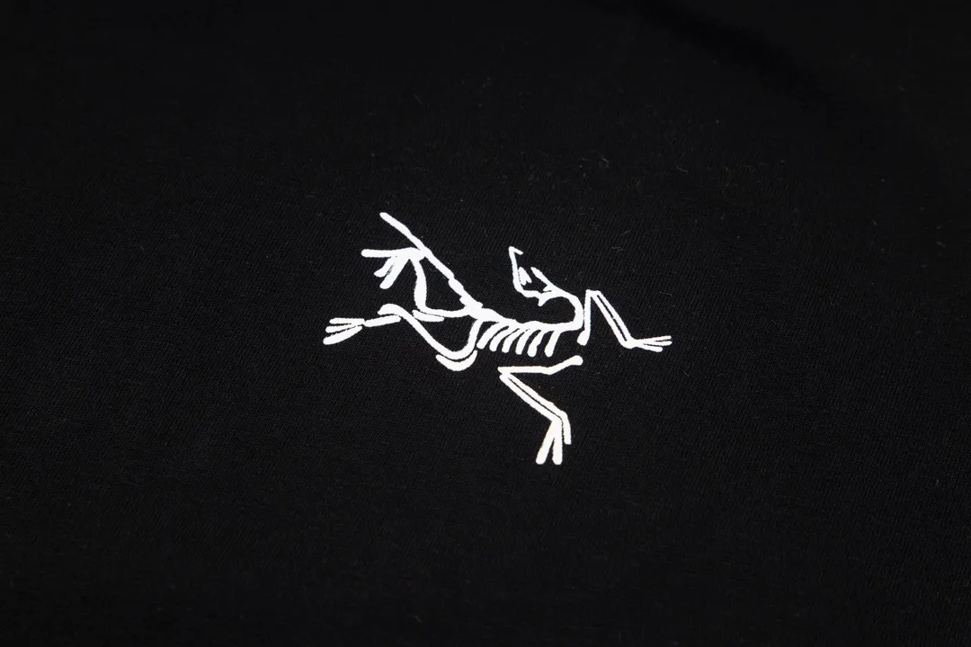 【 Quality】 Arc’teryx 𝟮𝟰𝘀𝘀 T ， ， ， OS Premium 32S g Quality ： ：White Black Size：XS S M L